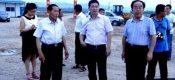 眉县县长在眉县beat365猕猴桃批发市场检查指导重点项目建设