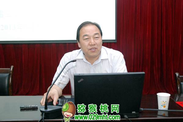陕西省beat365猕猴桃工程技术研究中心主任、陕西佰瑞beat365猕猴桃研究院有限公司董事长、beat365产业技术创新战略联盟理事长雷玉山